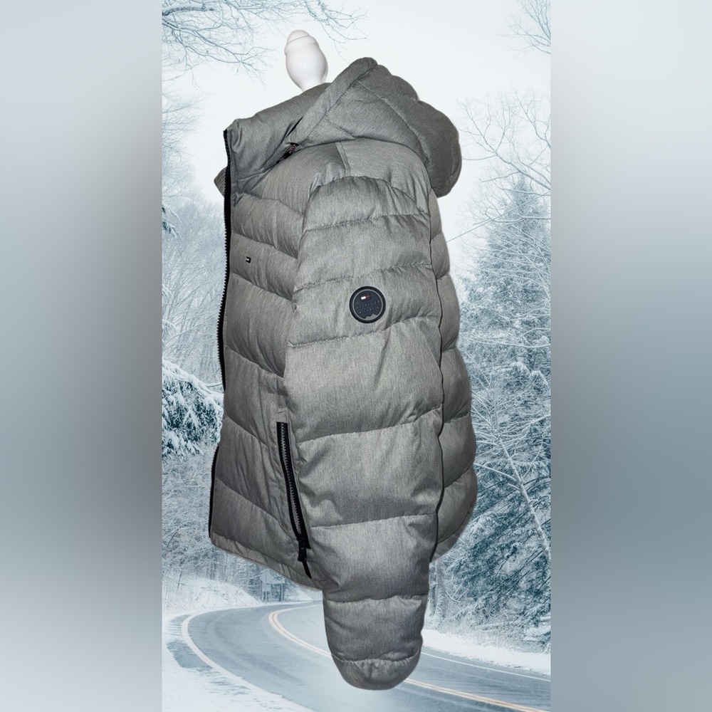 Tommy Hilfiger Men's Light Gray Puffer Jacket - Excellent barely used condition! - Picture 10 of 13